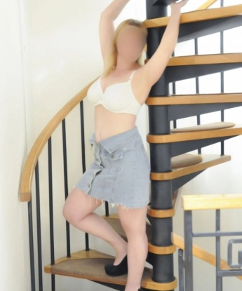 Лариса, 27 лет, 3 размер груди